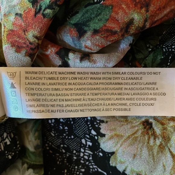 Darling Daphne Floral Print Sheer Top Size Small - Picture 13 of 14